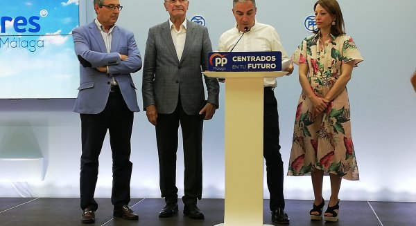 Elías Bendodo destaca que el Partido Popular resiste bien a la fragmentación y sale reforzado en la provincia de Málaga
