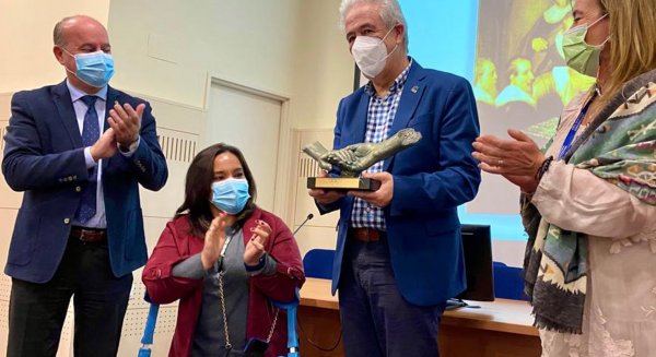 El oncólogo Emilio Alba abre la sesión del Aula de Excelencia en Medicina Interna Ciudad de Antequera