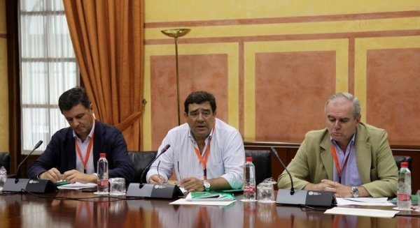 La Junta considera erradicada la brucelosis en rumiantes y destaca la buena evolución de los casos de tuberculosis bovina