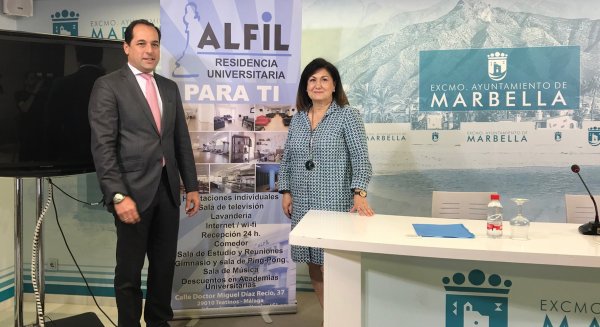 El Ayuntamiento de Marbella respalda la séptima edición de las becas de alojamiento que otorga el Grupo Alfil a estudiantes universitarios de la ciudad