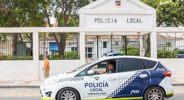La Policía Local de Torremolinos frustra el robo de una heladería y detiene a cuatro individuos