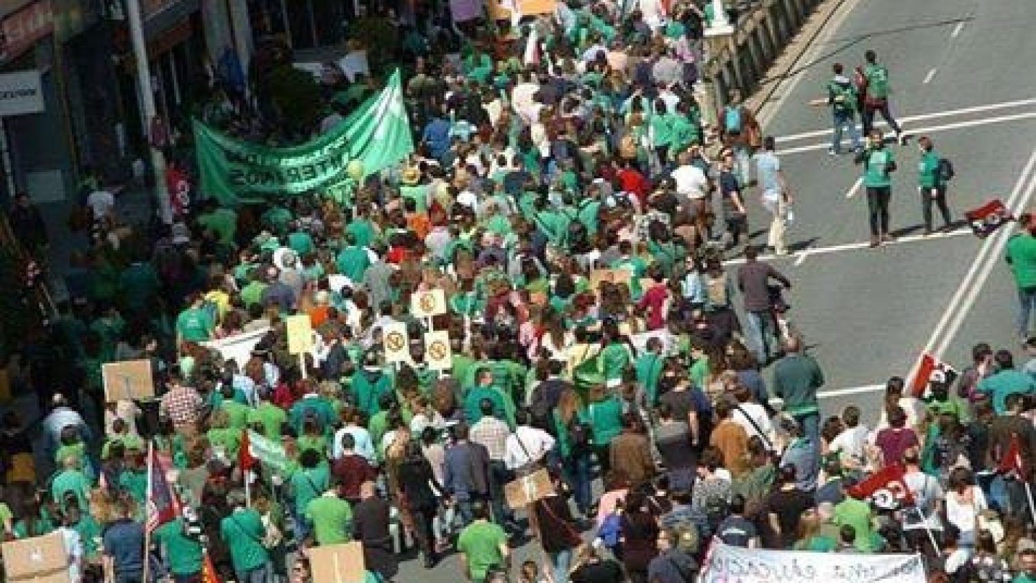 Marea Verde critica que el Consejero de Educación mantenga el “Programa de Refuerzo Educativo y Deportivo en periodo estival”