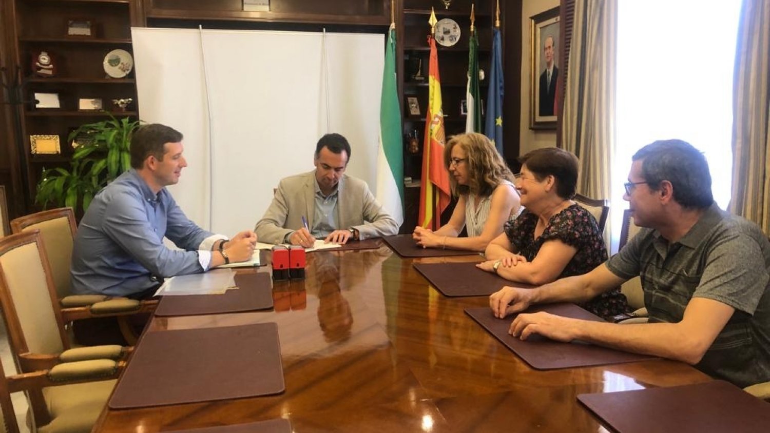 El Ayuntamiento de Mijas cede un inmueble a la Asociación de Vecinos de El Juncal