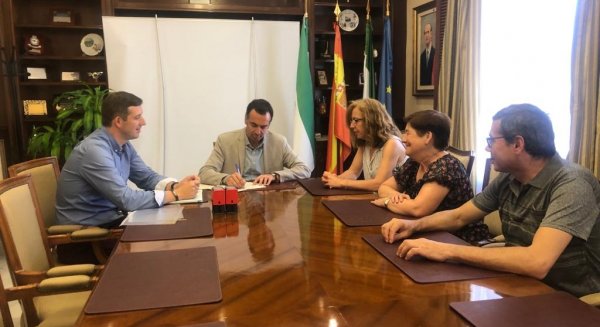 El Ayuntamiento de Mijas cede un inmueble a la Asociación de Vecinos de El Juncal