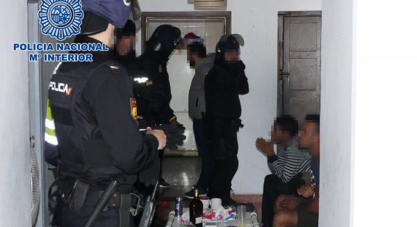 La Policía Nacional detiene a 11 personas en una operación contra una red de inmigración ilegal a través de pateras