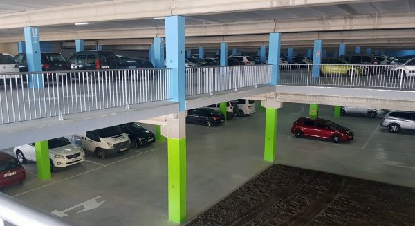 El PP de Estepona proyecta un Plan de Aparcamientos para crear 1.500 plazas en el próximo mandato