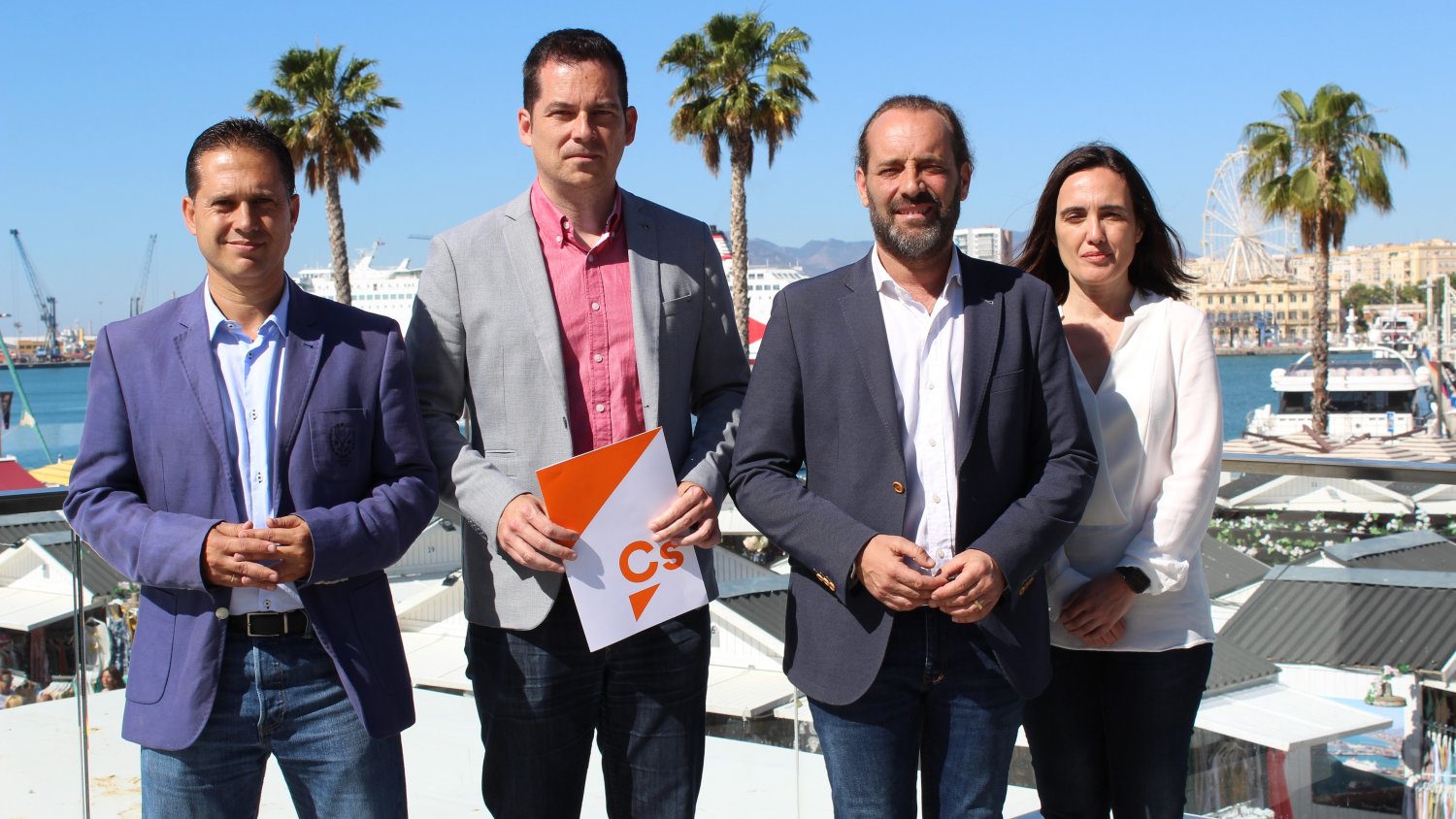 Ciudadanos propone un Museo Marítimo, atraques para grandes yates en el Muelle 1 y un hotel de lujo en el dique de Levante