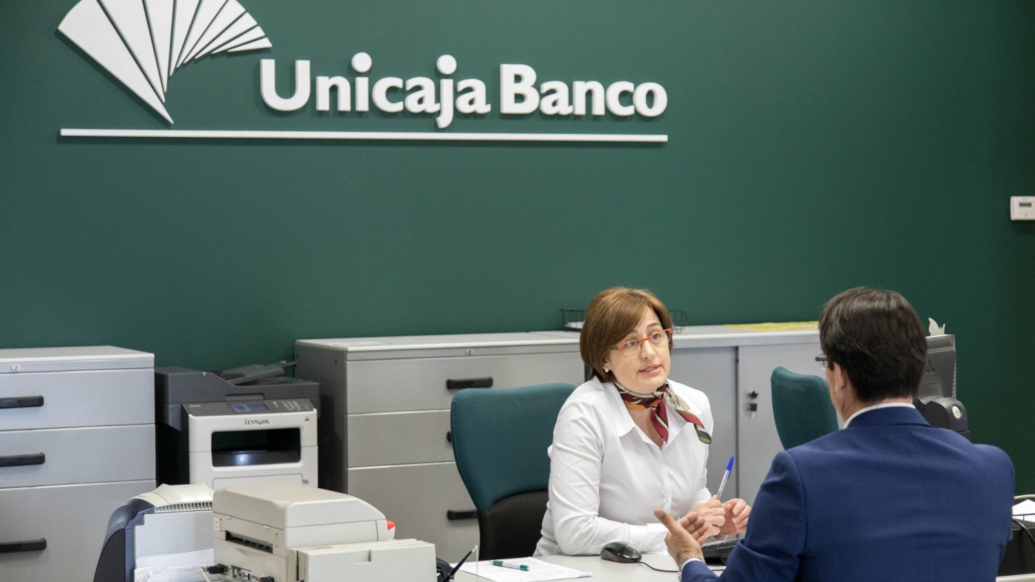 Unicaja Banco ofrece un año más la posibilidad de financiar el pago del IRPF y adelantar la devolución