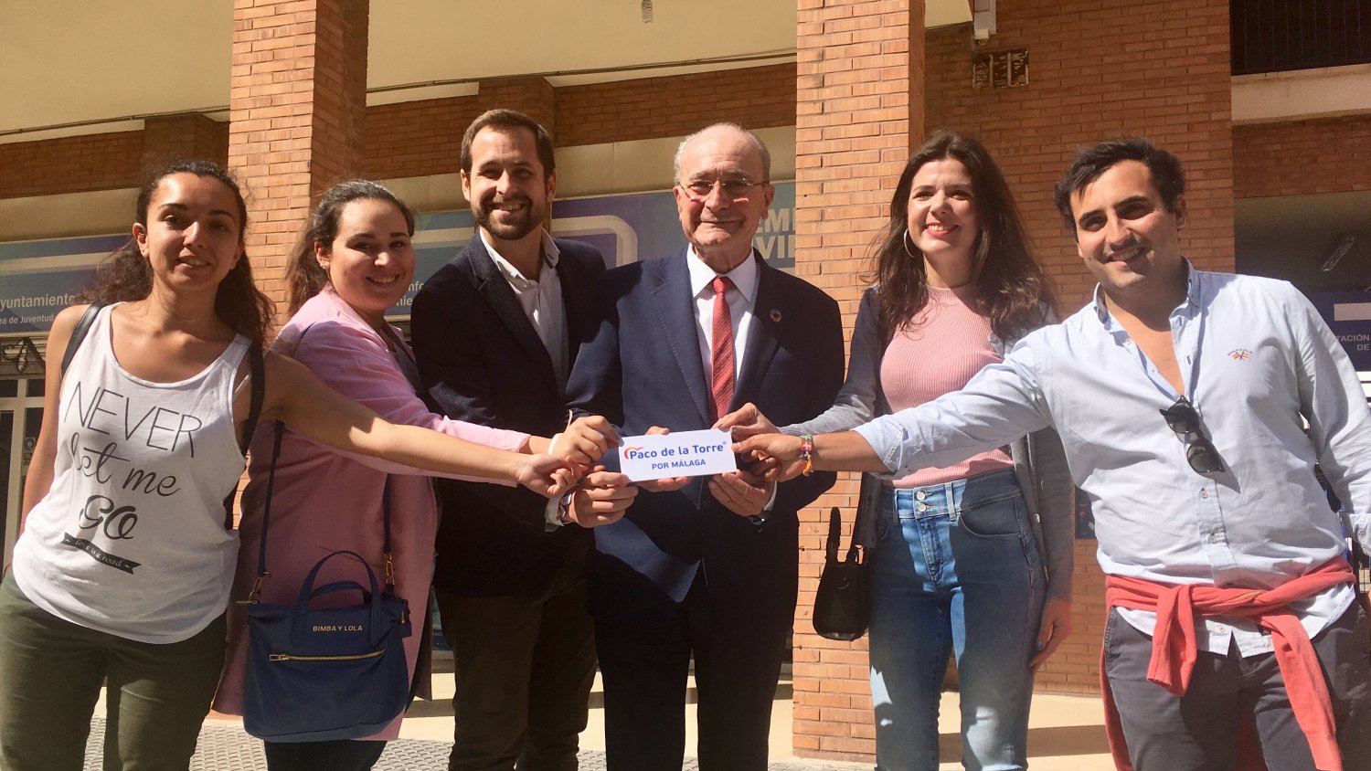 De la Torre creará salas de estudio abiertas las 24 horas para atender la demanda de alumnos y opositores