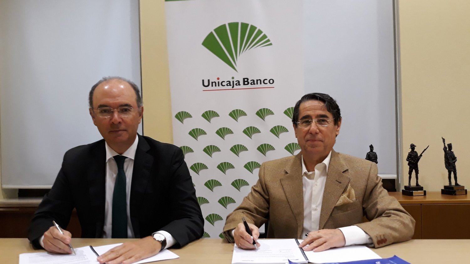 Unicaja Banco ofrece de nuevo su apoyo a más de un millar de pequeños y medianos empresarios de Ronda y Campillos
