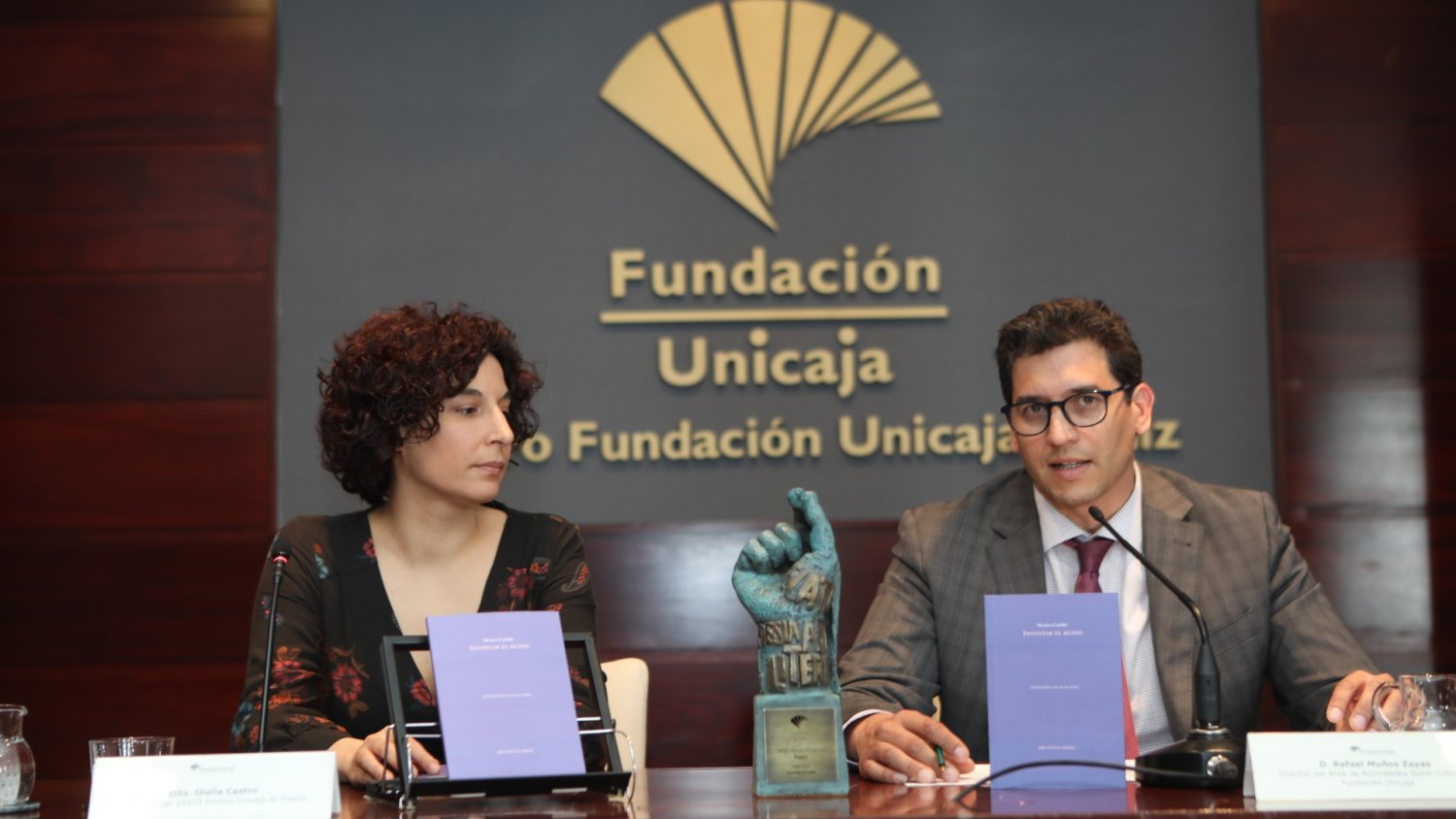Fundación Unicaja entrega el XXXIII Premio Unicaja de Poesía a Olalla Castro y convoca la XXXIV edición