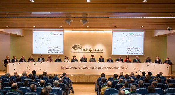 La Junta de Accionistas de Unicaja Banco aprueba las cuentas de 2018 con un aumento del dividendo