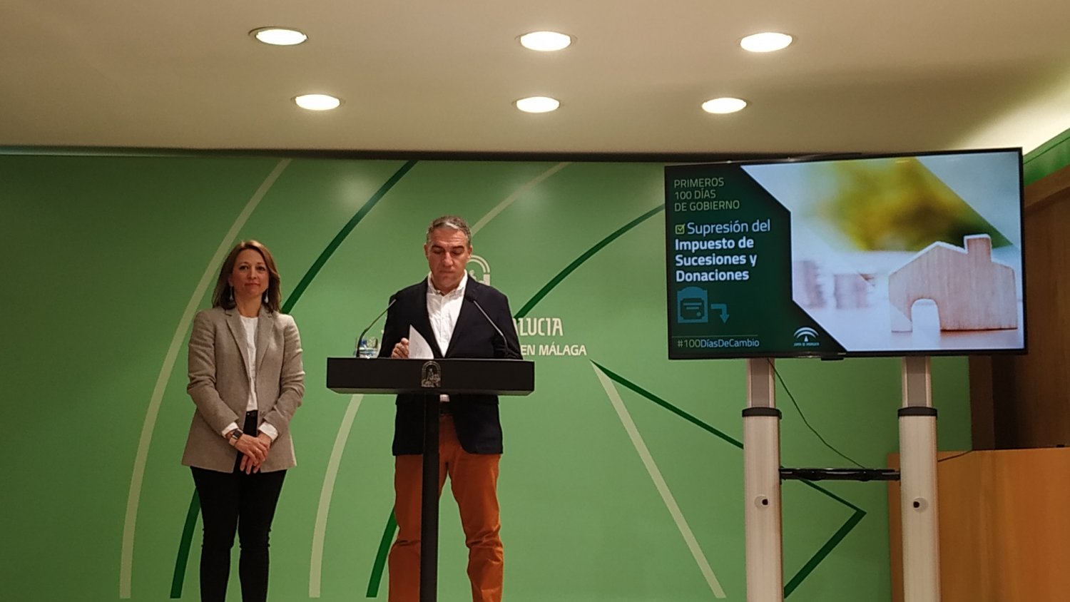 Bendodo defiende la gestión del Gobierno en los 100 primeros días: “Hemos impulsado una revolución fiscal en Andalucía”
