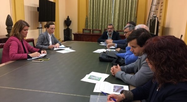 Navarro asegura que las mejoras en los accesos y la movilidad de los parques empresariales y comerciales 