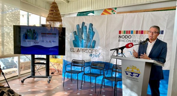 Diputación reúne en Rincón de la Victoria a agentes relacionados con el mundo del deporte vinculados al mar