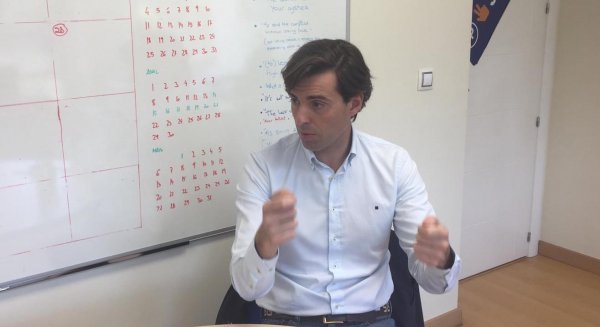 Montesinos defiende que tener las ideas claras es sinónimo de modernización y no de derechización