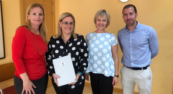 Fuengirola firma un convenio con Smart Work Plaza para fomentar la formación y la interacción de los empresarios locales