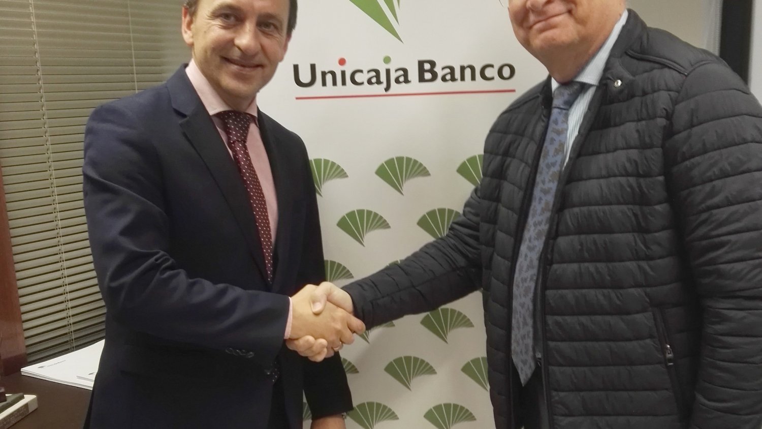 Unicaja Banco apoya un año más a las 22 hermandades de Gloria de Málaga