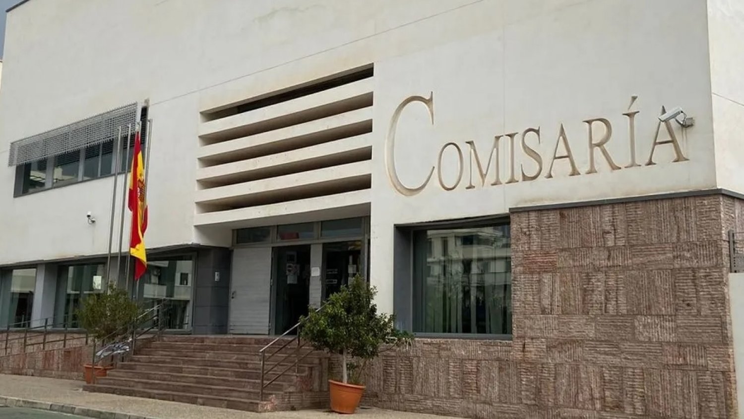 Detenida una mujer por engañar a una familia durante la compraventa de una vivienda