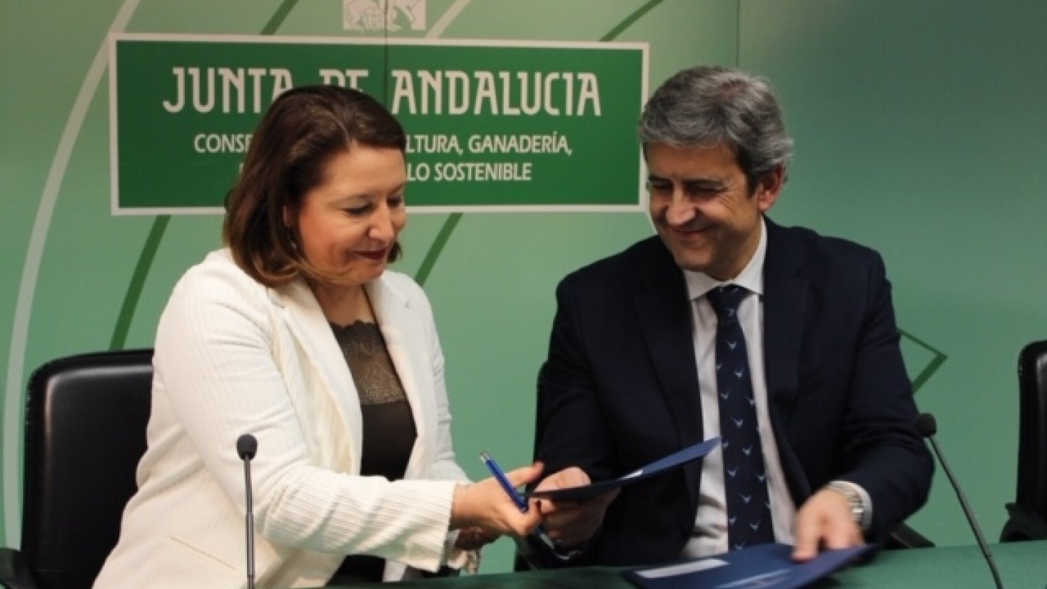 La Junta firma un protocolo con la Federación Andaluza de Caza para la 