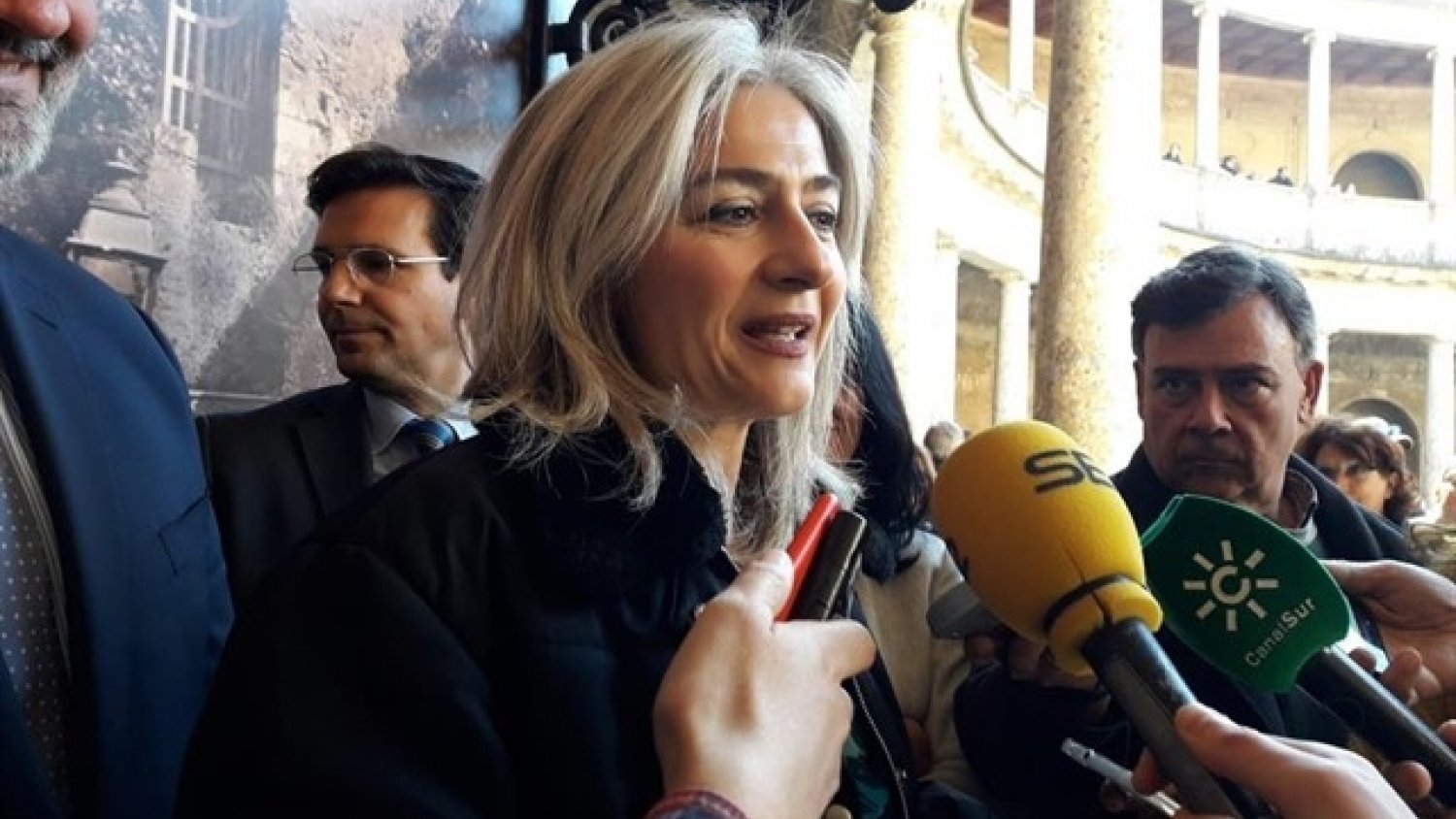 Del Pozo inaugura la nueva sala de exposiciones de la Maestranza de Ronda