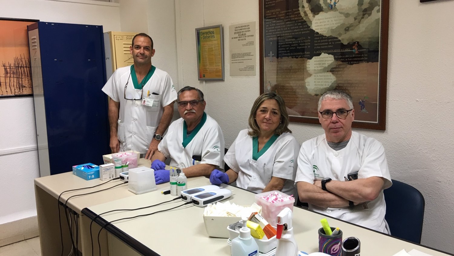 Pacientes en tratamiento con anticoagulantes mejoran su autocuidado en el Hospital Virgen de la Victoria