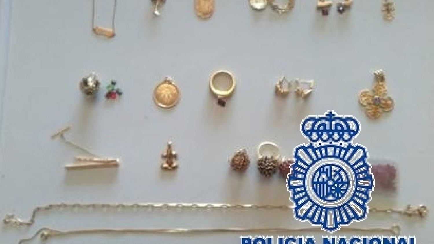 La Policia Nacional detiene a una cuidadora por hurto de joyas valoradas en 6.000 euros