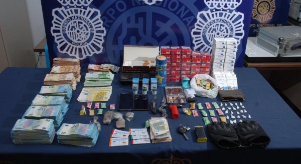 La Policía Nacional detiene al portero de una discoteca que vendía a los clientes cocaína y MDMA