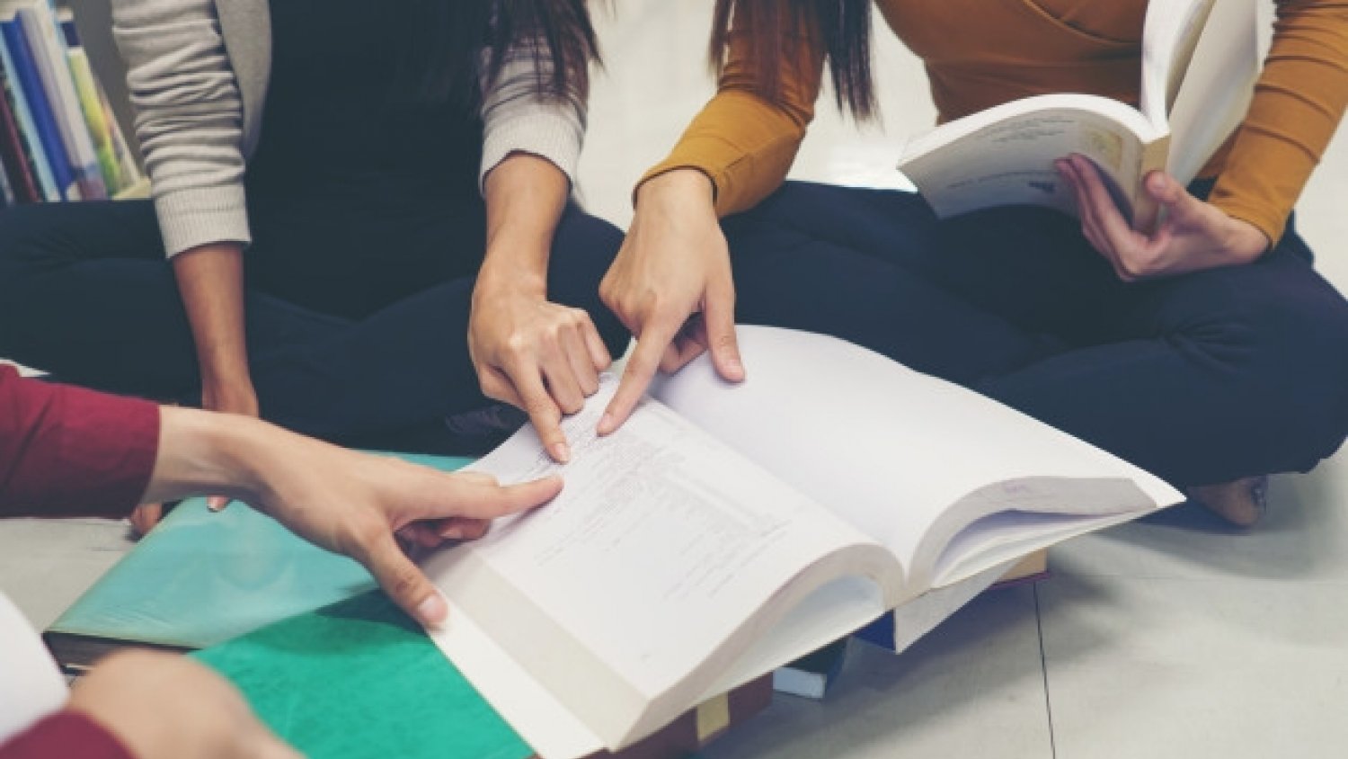 Educación abre mañana el plazo de inscripción a las oposiciones para maestro