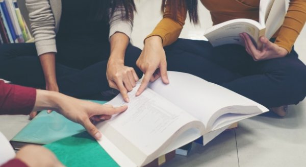Educación abre mañana el plazo de inscripción a las oposiciones para maestro
