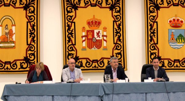 El Pleno aprueba por unanimidad la declaración de interés público municipal de la asociación Aprona