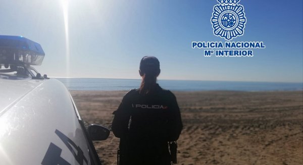 La Policia Nacional arresta a una mujer que robó dinero a una anciana