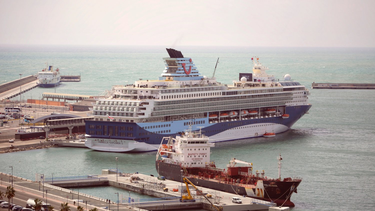 La compañía británica Marella Cruises bautiza su nuevo buque en el puerto de Málaga