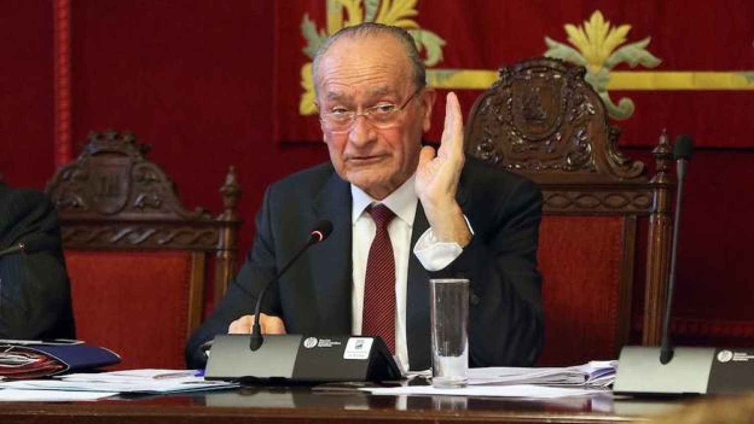 Francisco de la Torre no entiende como Pérez le propone un cara a cara con tanta antelación