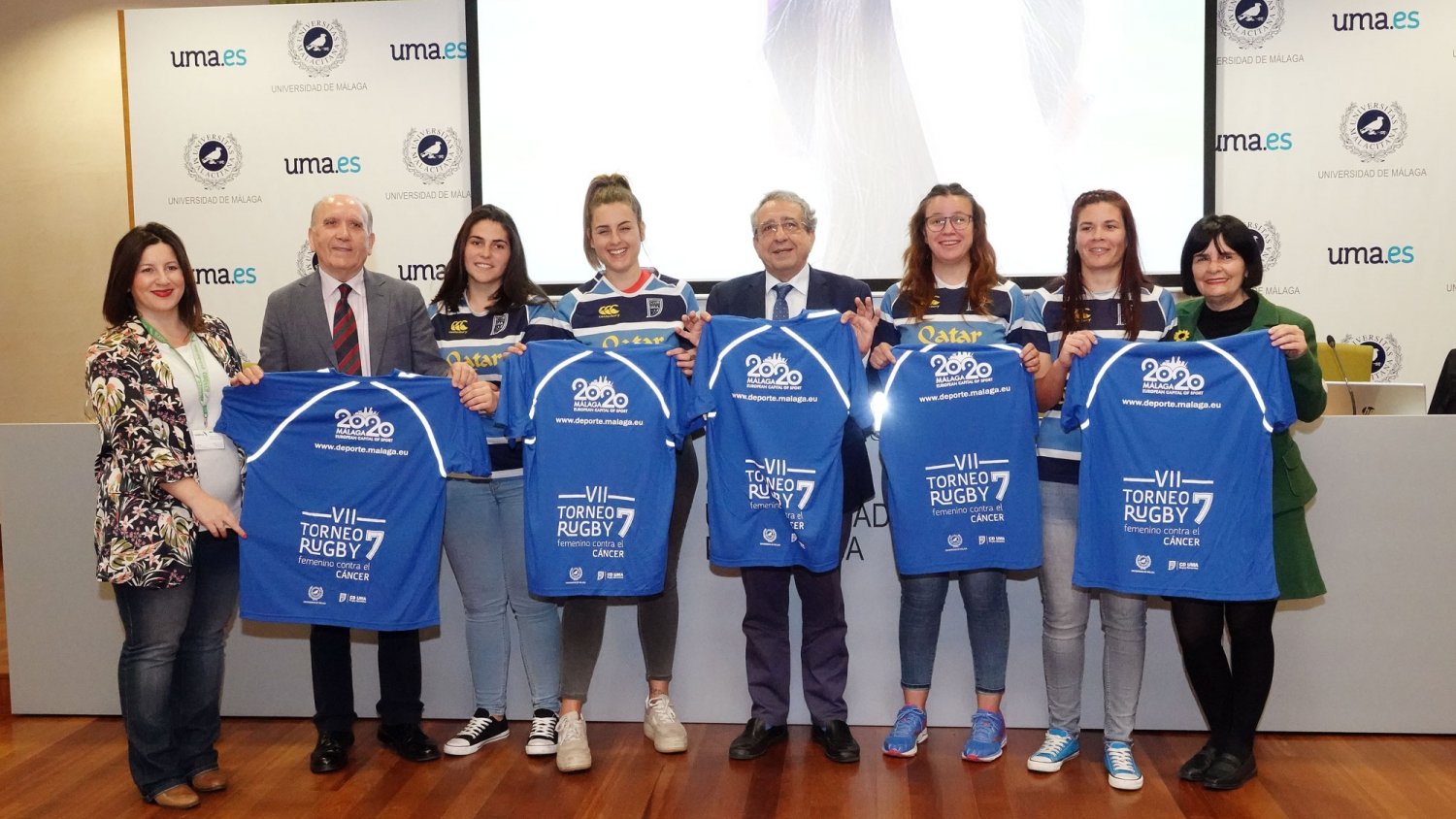El equipo femenino de rugby de la UMA organiza el VII torneo contra el Cáncer