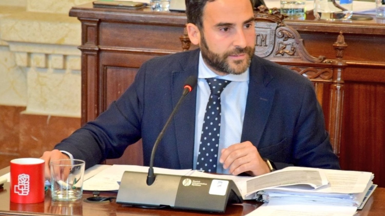 El PSOE hace una llamada de auxilio para salvar La Mundial y evitar su derribo como ha sucedido con Villa Maya