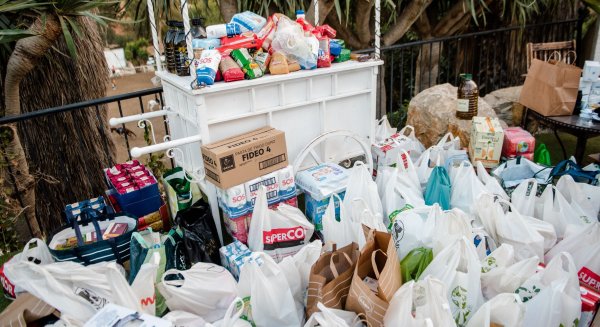 Drivelock dona más de 1.500 kilos de alimentos a Bancosol para las familias más necesitadas