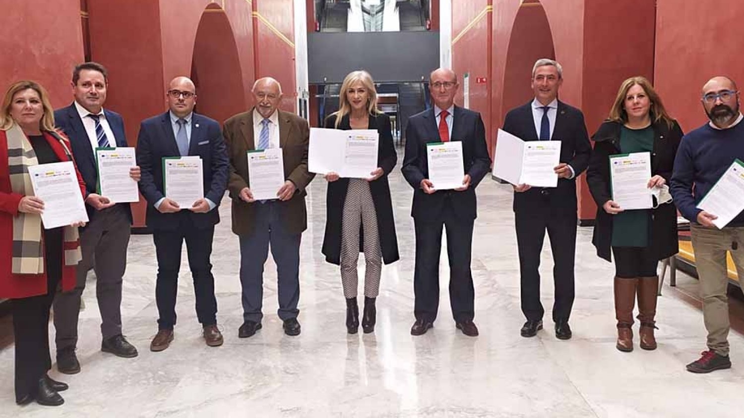 Del Pozo firma  la incorporación de coordinadores para impulsar la digitalización en las aulas