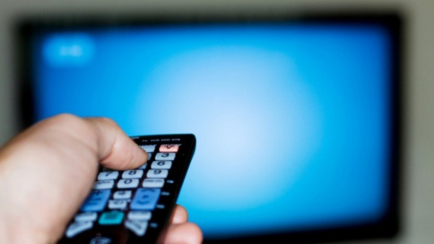 El 87% de las televisiones sin licencia emiten contenidos que incumplen la legislación