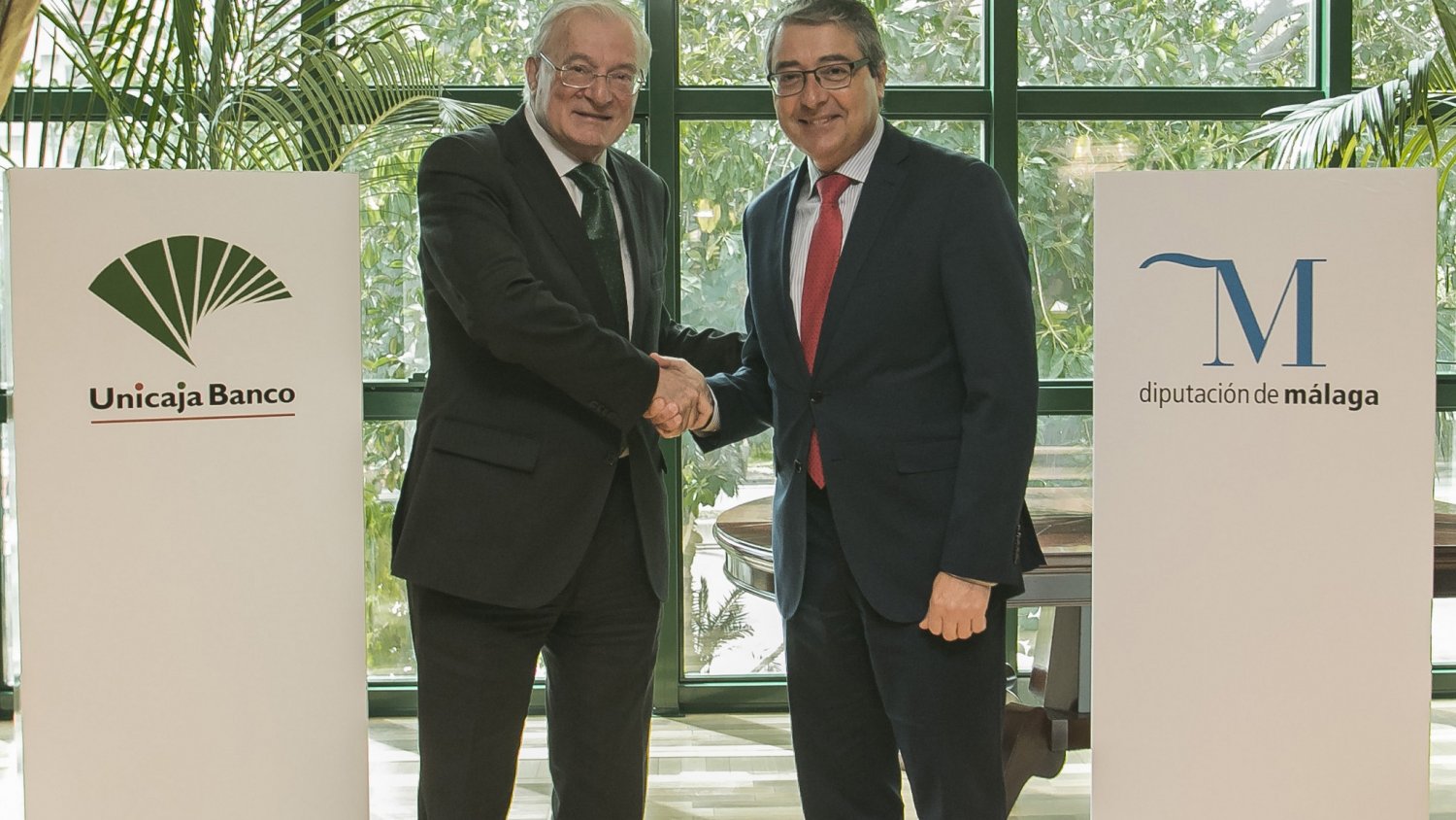 La Diputación de Málaga y Unicaja Banco colaboran para impulsar actividades sociales, culturales y deportivas