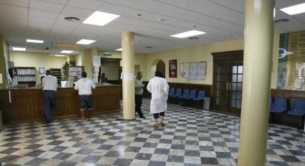 Las urgencias de los centros de salud de Cruz de Humilladero y Puerta Blanca retoman su horario habitual