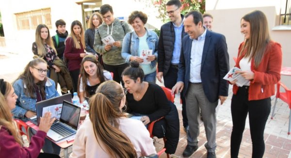 Ruiz Espejo denuncia el recorte en la oferta pública de empleo para Andalucía