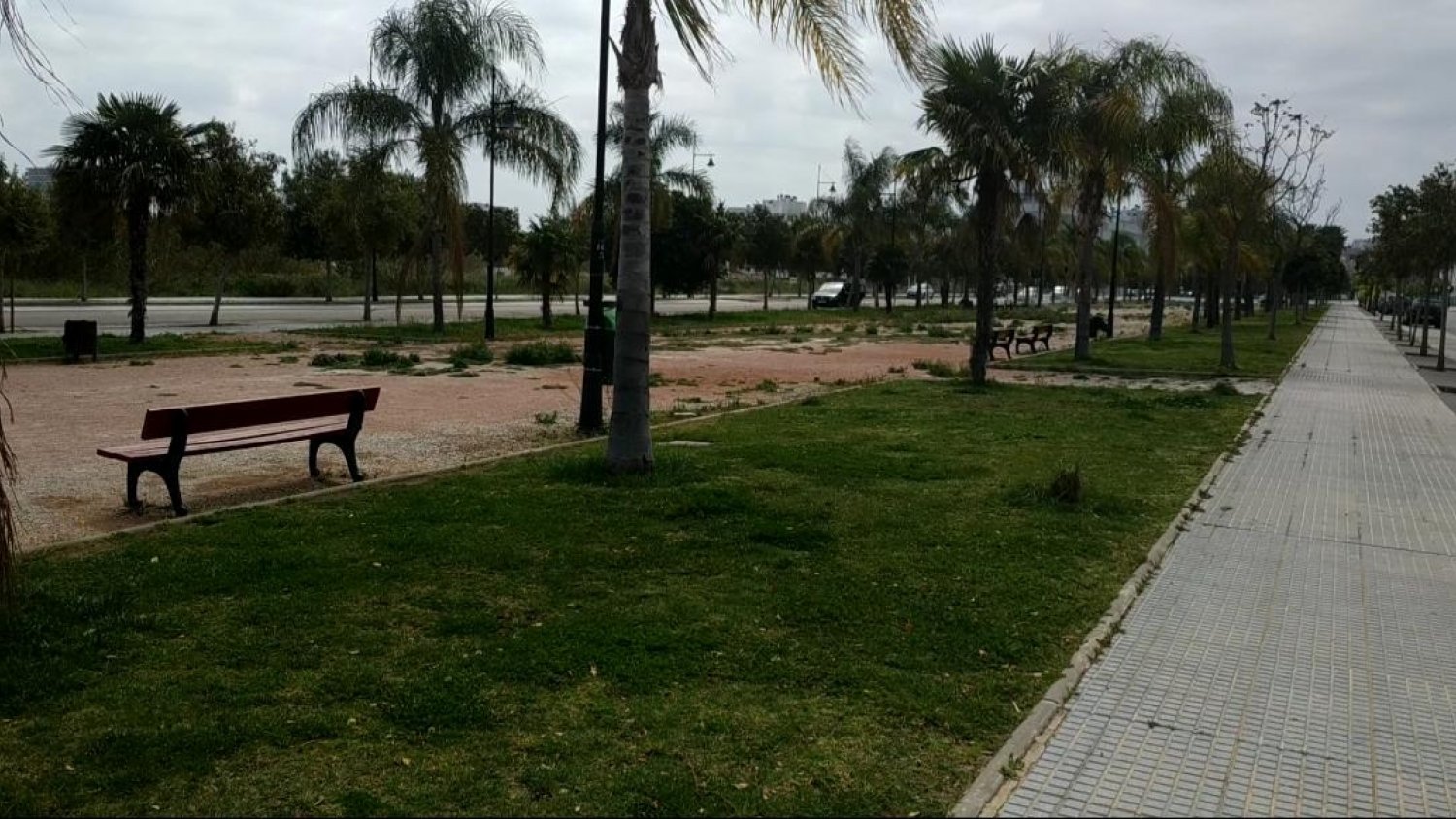 El PP explora dotar a Playamar y Costa Lago con zonas lúdico-deportivas