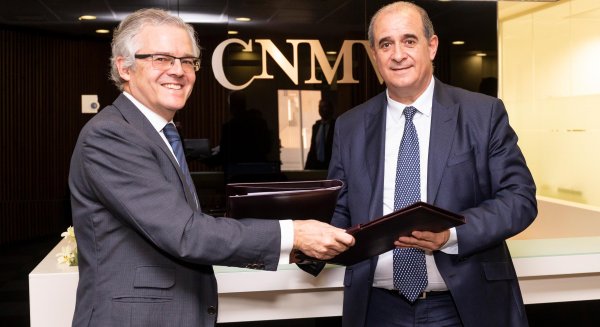 La Dirección General de la Policía y la CNMV firman un convenio  para la persecución del fraude financiero