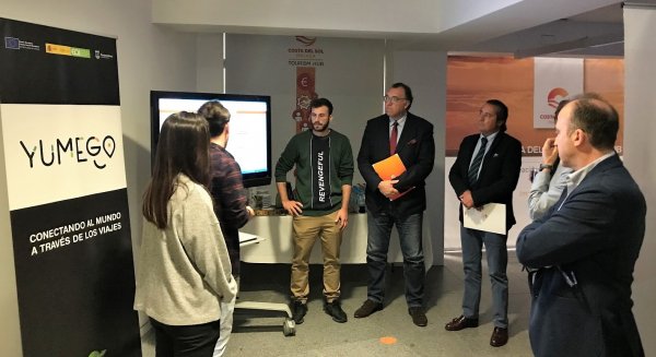 Los participantes en Tourism Hub presentan sus proyectos