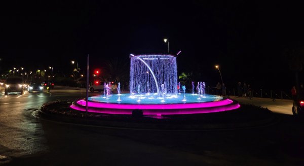 Estepona construye una segunda fuente ornamental para embellecer la entrada este al casco urbano