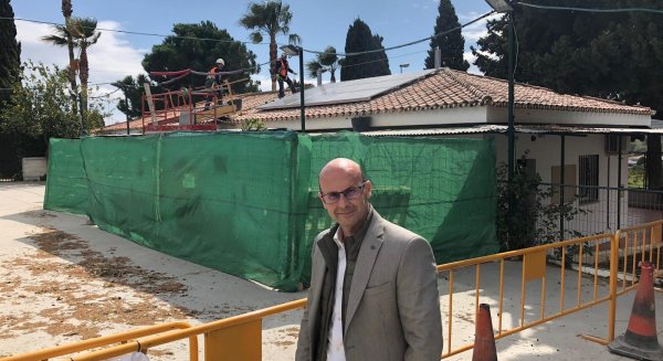 Mijas impulsa el autoconsumo eléctrico con la instalación de placas fotovoltaicas en los edificios municipales y parques