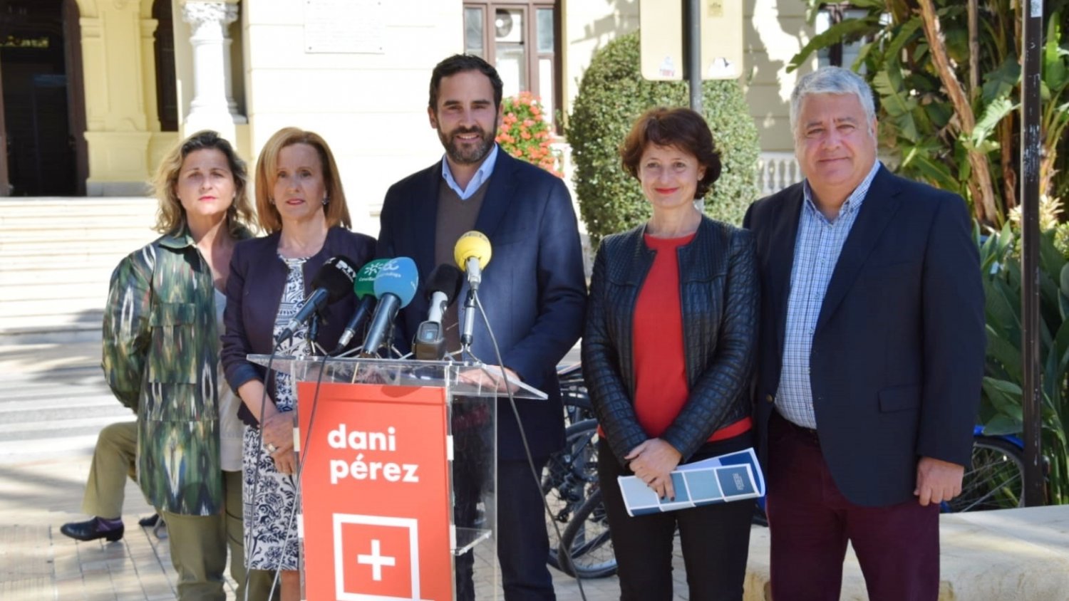 Daniel Pérez abre contactos con los grupos políticos para presentar una moción de censura