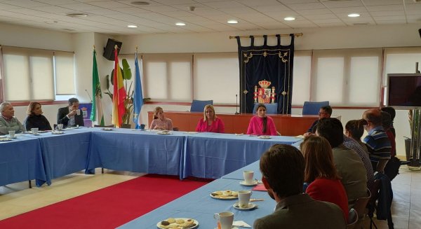 La delegada de Educación mantiene su primera toma de contacto con los centros educativos de Fuengirola