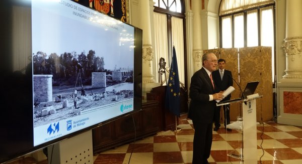 El Ayuntamiento presenta un estudio para reducir la inundabilidad del río Guadalhorce
